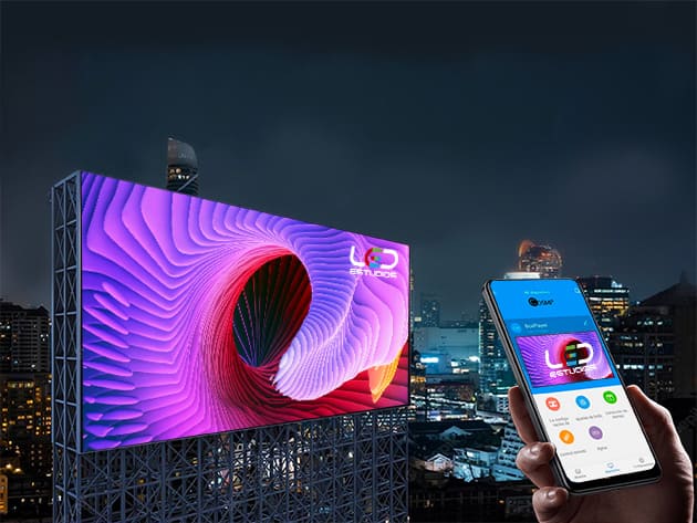 pantalla led p8 de noche cambiando contenido con movil