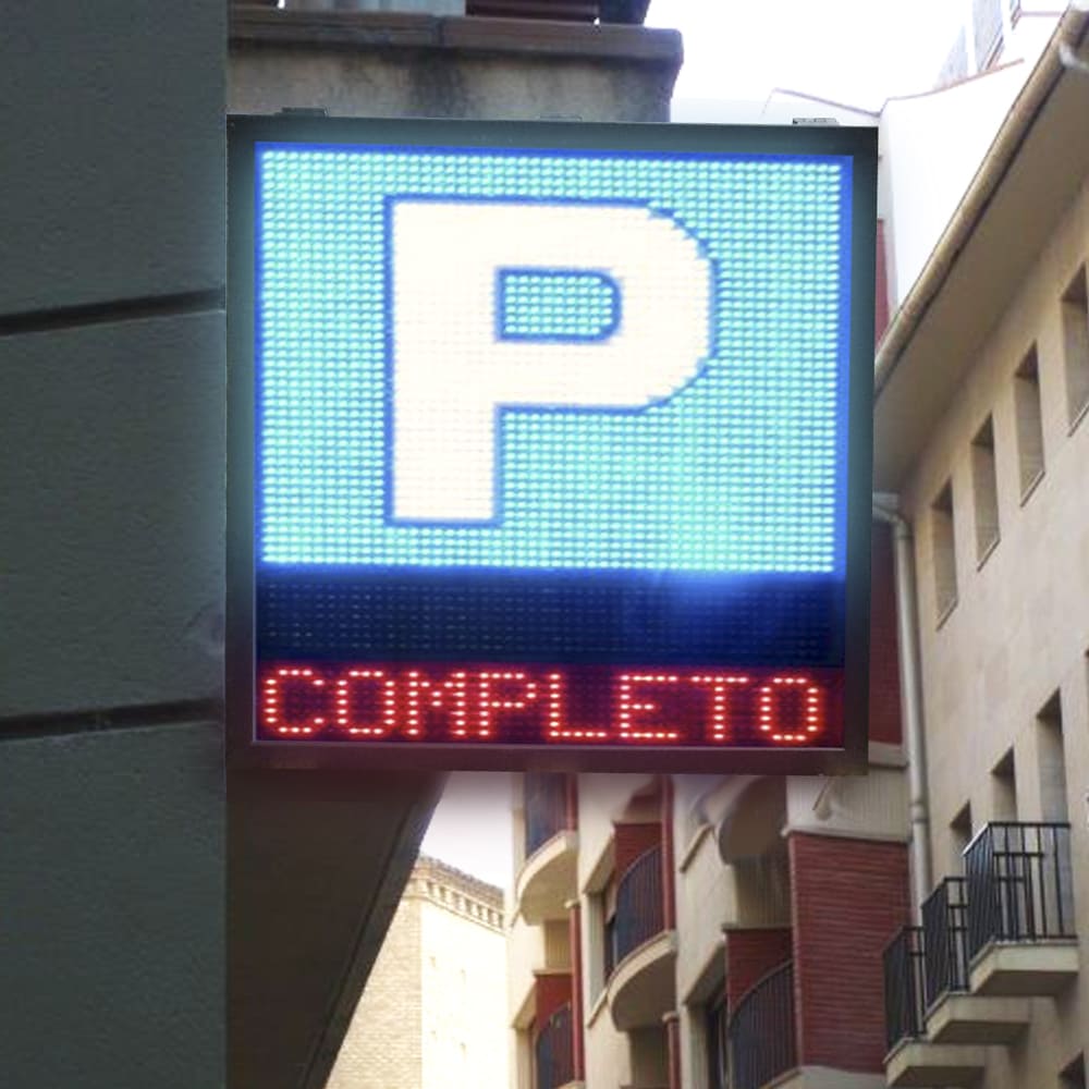 banderola led parking ejemplo.