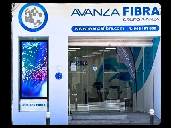 pantalla led de escaparate murcia led estudios