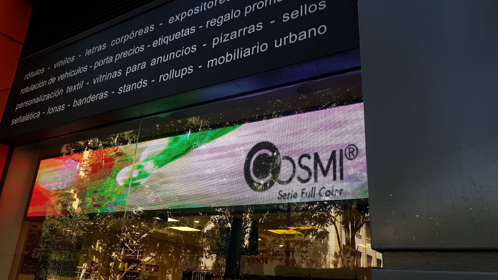 CARTEL LED PARA COMERCIOS Y TIENDAS